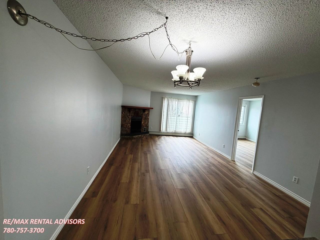 90 Glamis Dr Sw - Photo 5 of 13