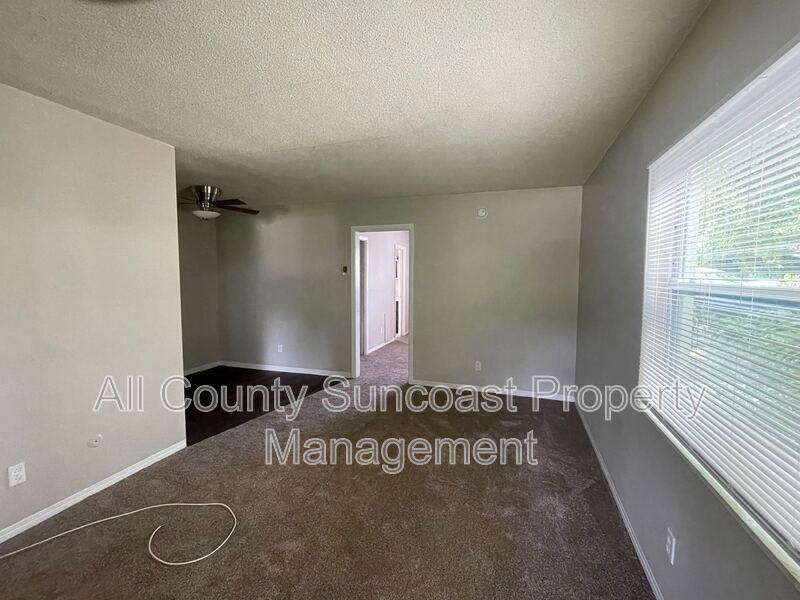 935 34th Ave N #2 - Photo 7 of 12