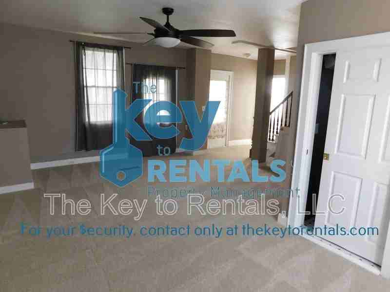 321 N Main St - Photo 4 of 19