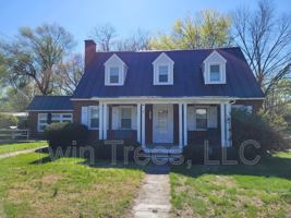 featured image of 5820 Main St #3