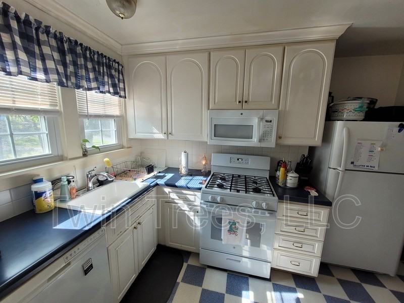 5820 Main St #3 - Photo 4 of 14