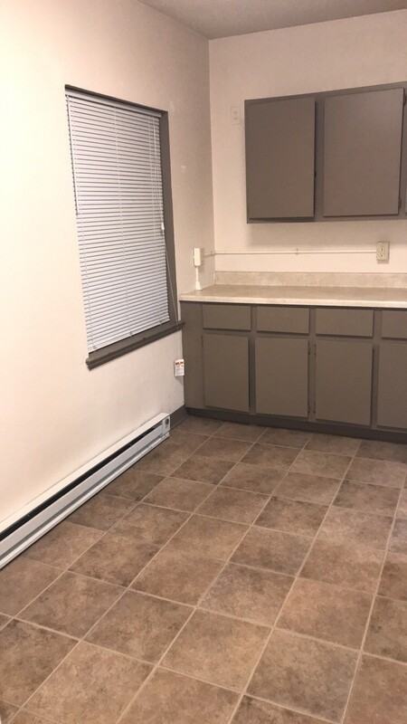 414 Dousman St - Photo 3 of 9