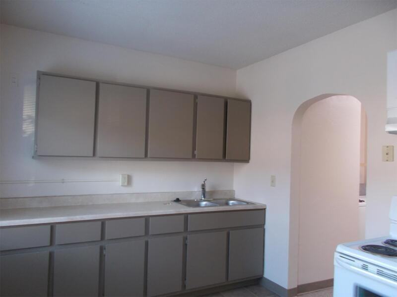 414 Dousman St - Photo 4 of 9