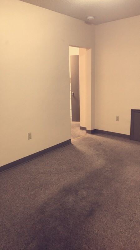 414 Dousman St - Photo 5 of 9