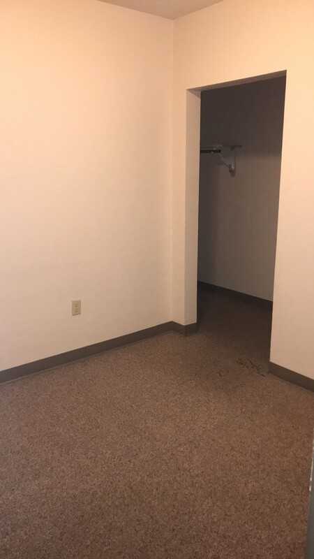 414 Dousman St - Photo 6 of 9