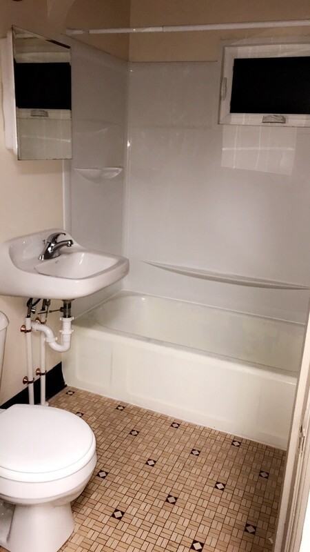 414 Dousman St - Photo 7 of 9