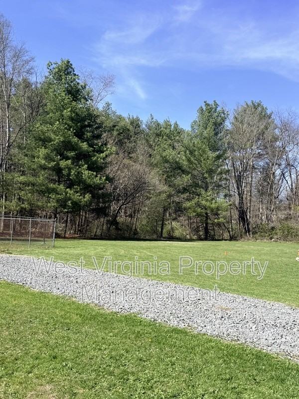 82 Beagle Club Rd #16 - Photo 3 of 6