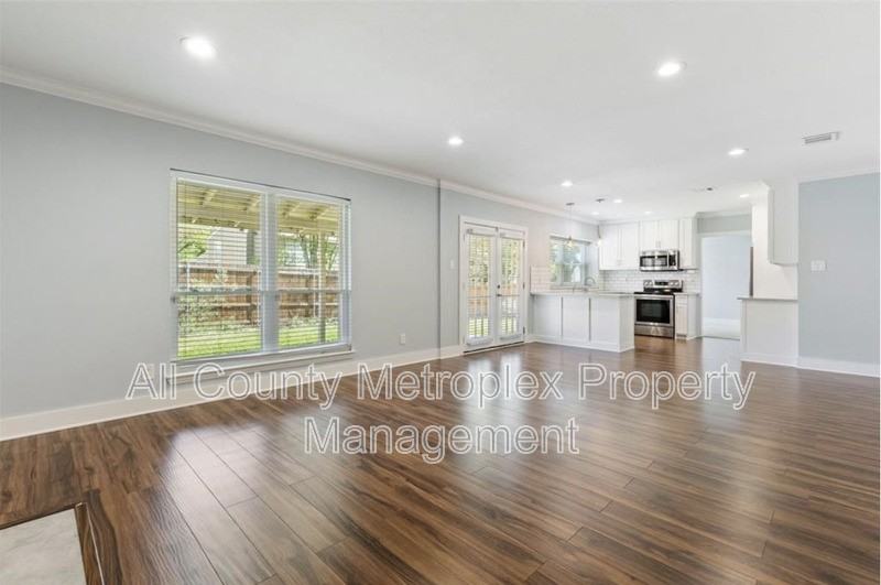516 Arbor Oak Dr - Photo 2 of 10
