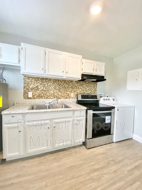 1240 24th St #B - Photo 7 of 20