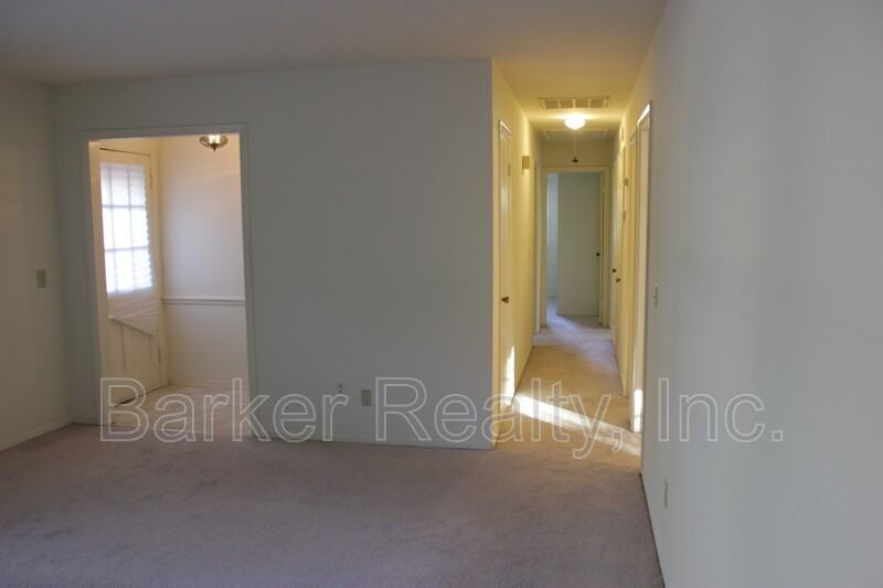 405 Killington Dr - Photo 5 of 15