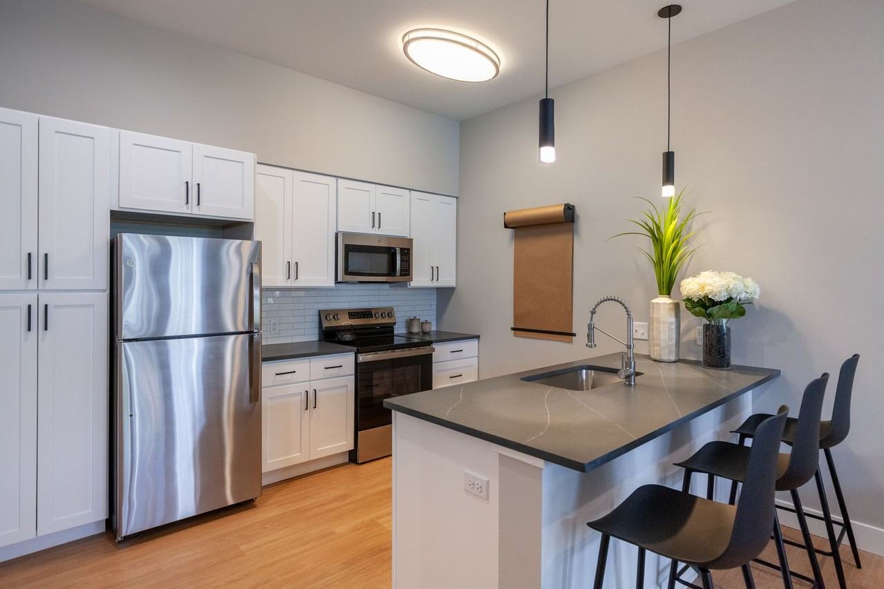 Founders Square - Photo 2 of 5