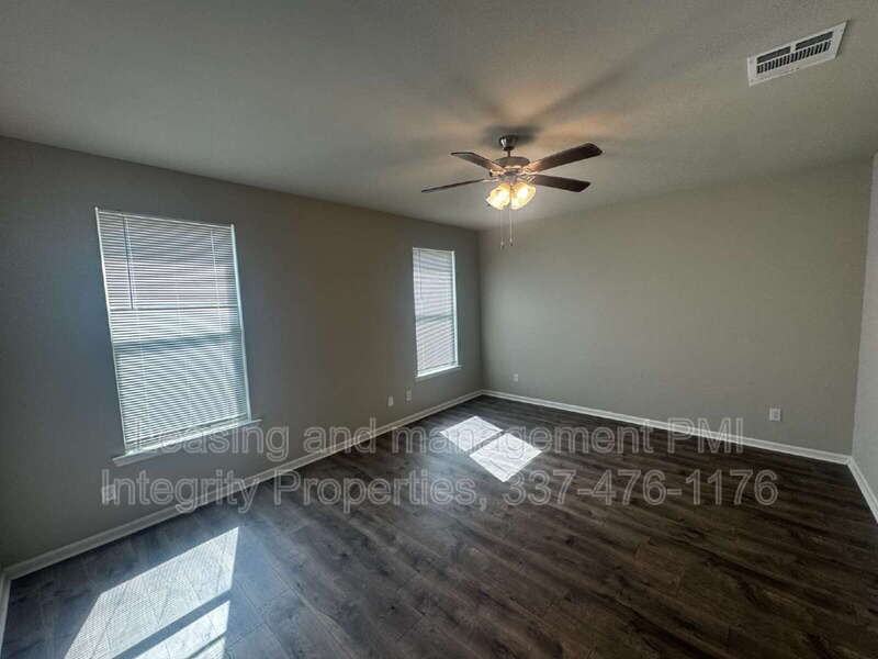 115 Rue Chateau Royal - Photo 7 of 21