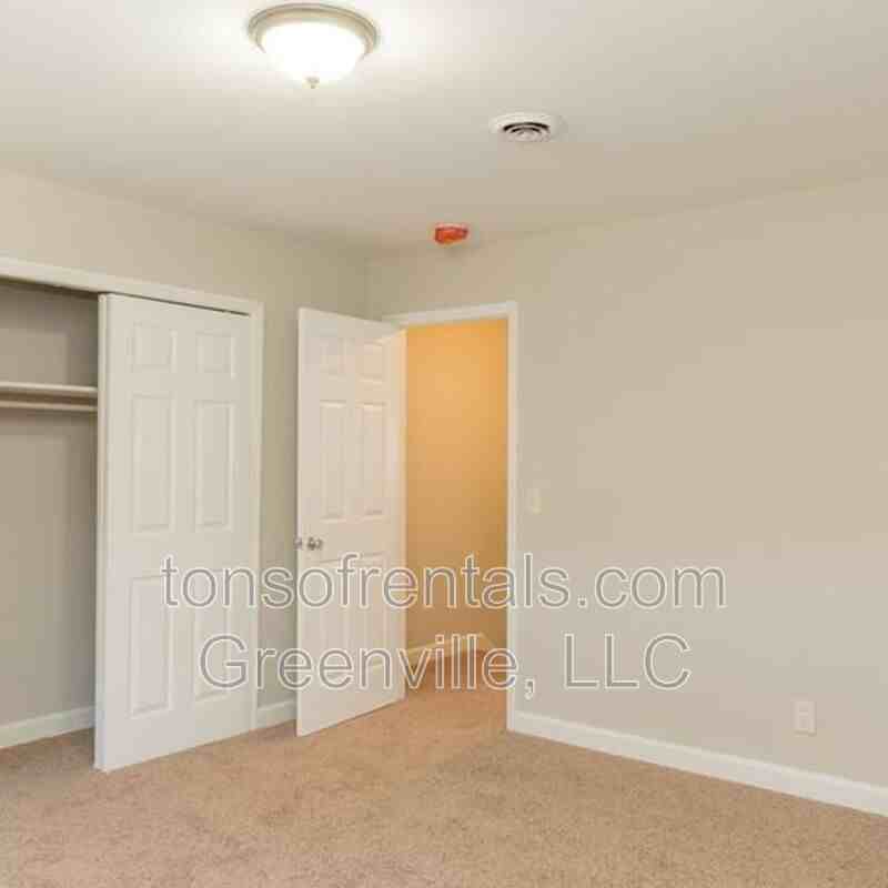 111 Becky Don Dr #7 - Photo 6 of 11