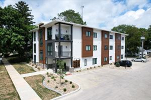 featured image of 318 S State St