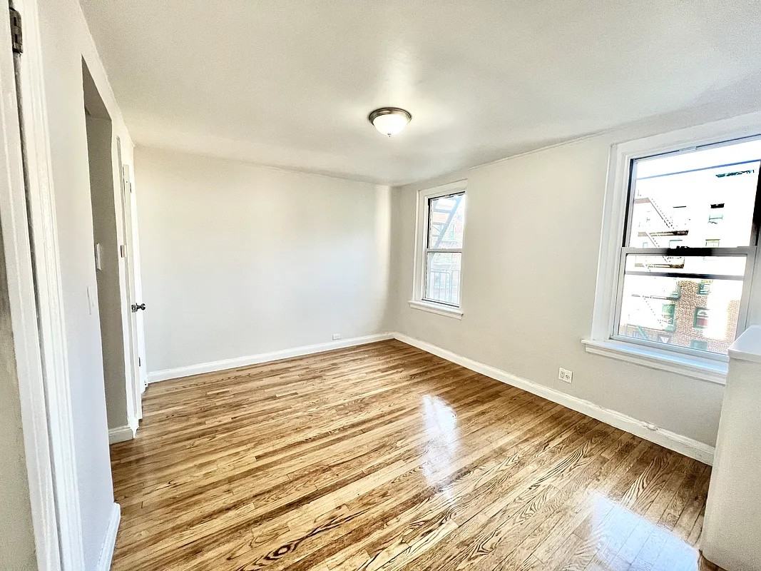 34-33 90th Street #F52 - Photo 5 of 9