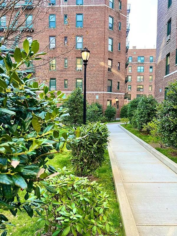 34-33 90th Street #F52 - Photo 6 of 9