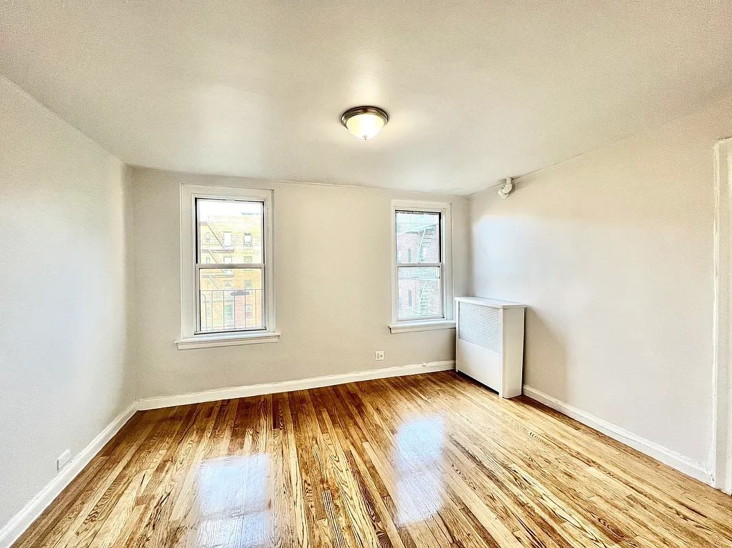 34-33 90th Street #F52 - Photo 7 of 9