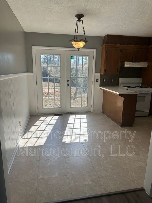 2014 E 49th St N - Photo 5 of 17