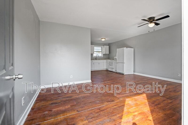 1528 Lincoln St - Photo 4 of 28