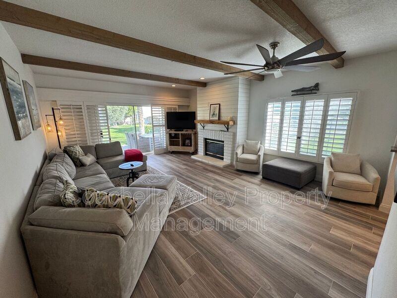 289 Vista Royale Cir W - Photo 3 of 41