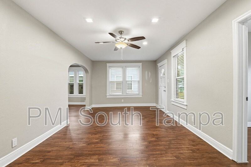 203 W Emma St - Photo 7 of 26