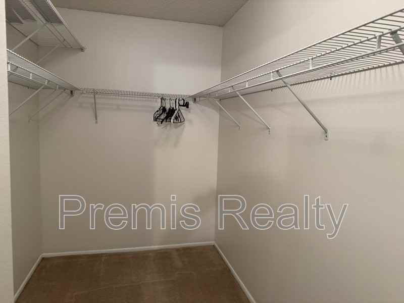 2772 Lomond Dr - Photo 7 of 8