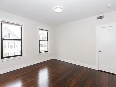 24 Clary St #3R - Photo 3 of 12