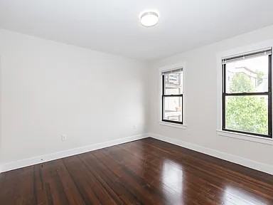 24 Clary St #3R - Photo 4 of 12