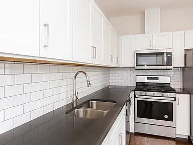 24 Clary St #3R - Photo 5 of 12