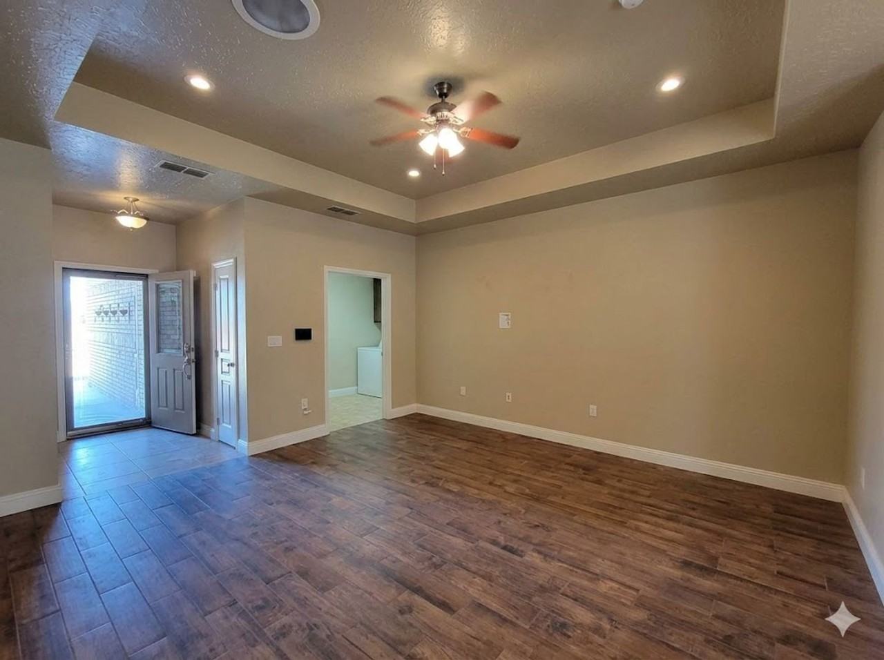 404 Almond Tree Ln - Photo 4 of 19