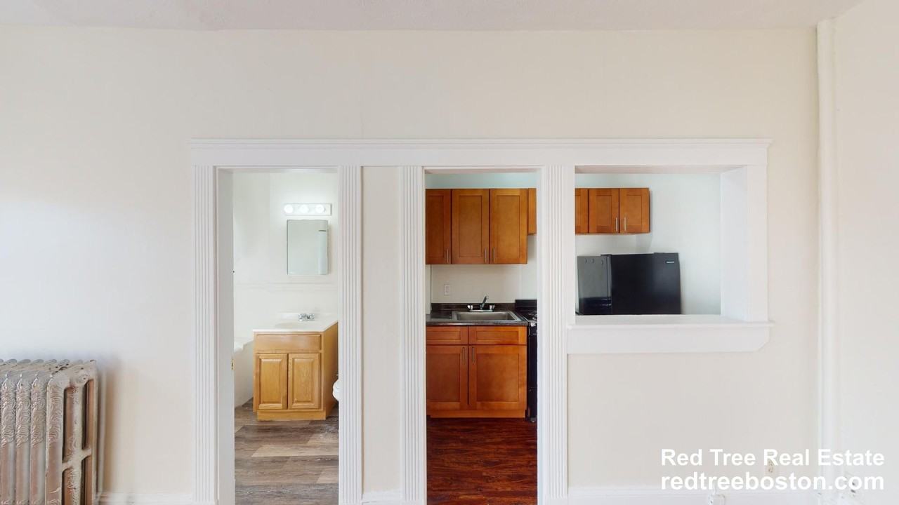 1334 Commonwealth Ave #18 - Photo 2 of 10