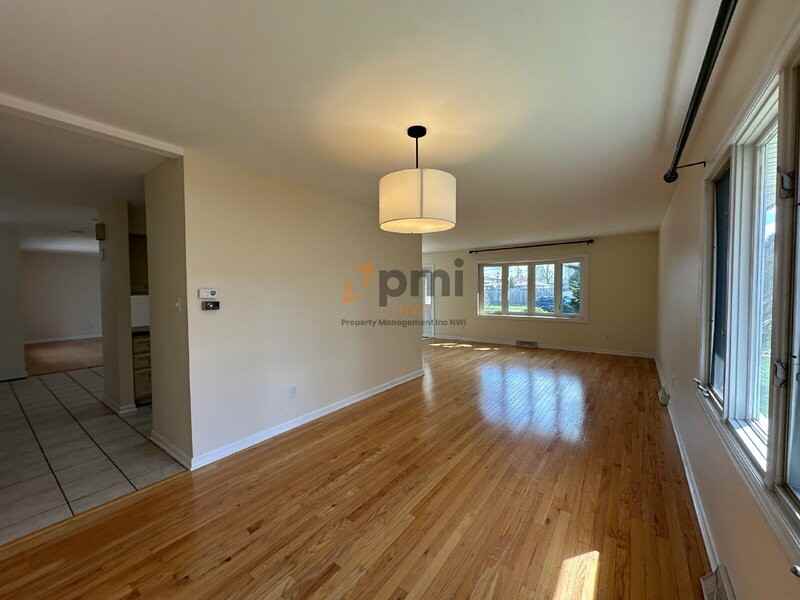 8814 Jefferson Ct - Photo 5 of 30