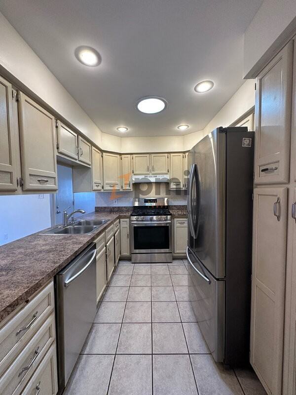 8814 Jefferson Ct - Photo 7 of 30