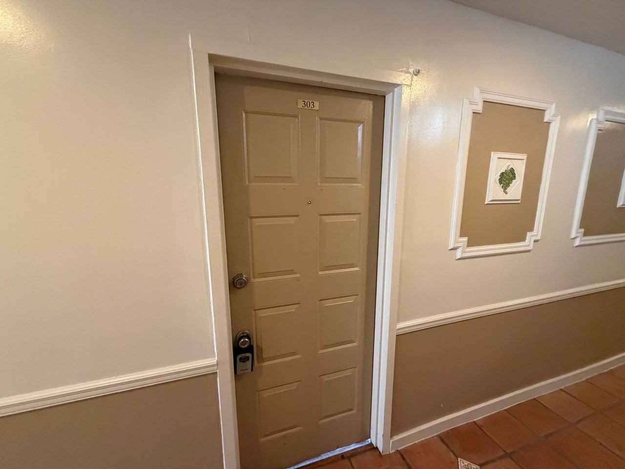 2716 S Dixie Hwy - Photo 2 of 22