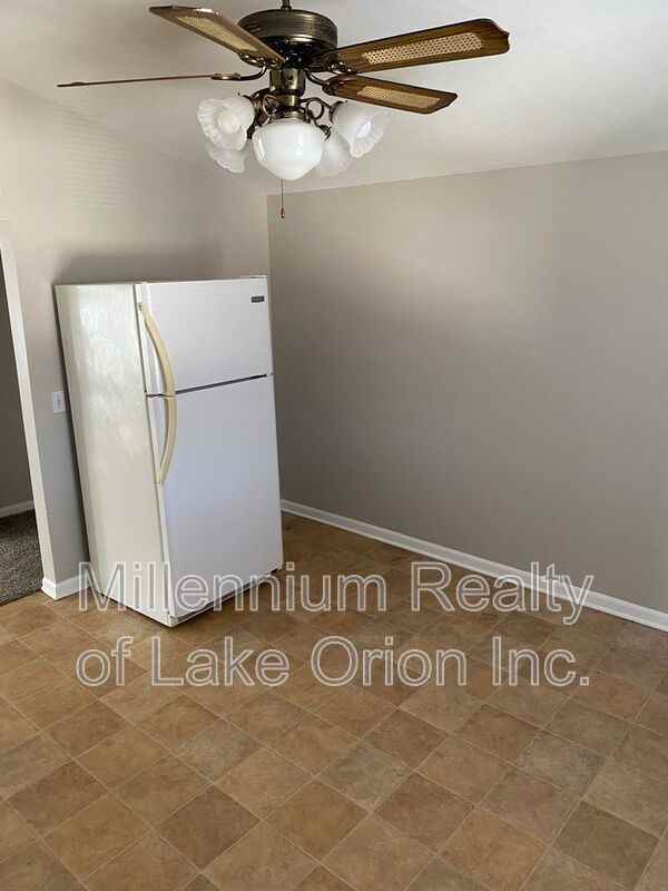 67 Bentley St - Photo 4 of 14