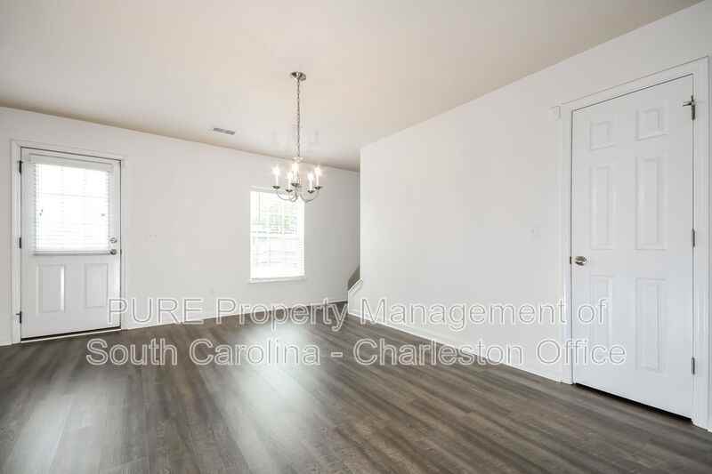 191 Emerald Isle Dr - Photo 2 of 20