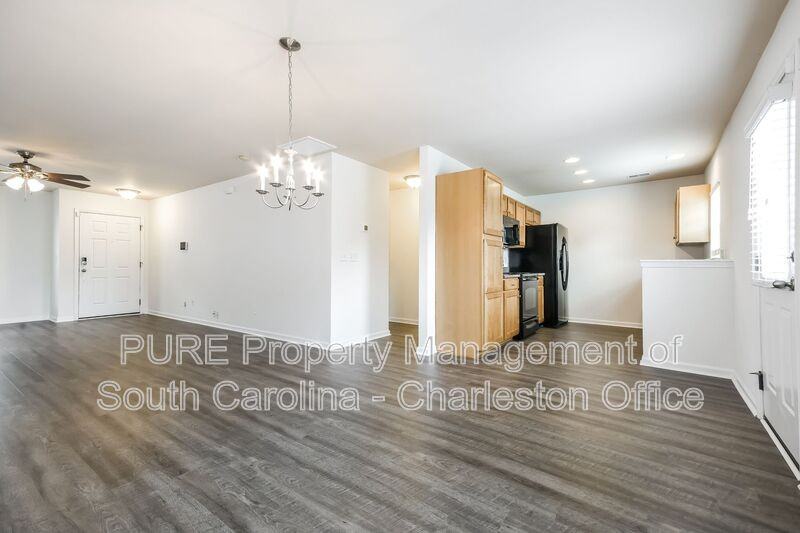 191 Emerald Isle Dr - Photo 5 of 20