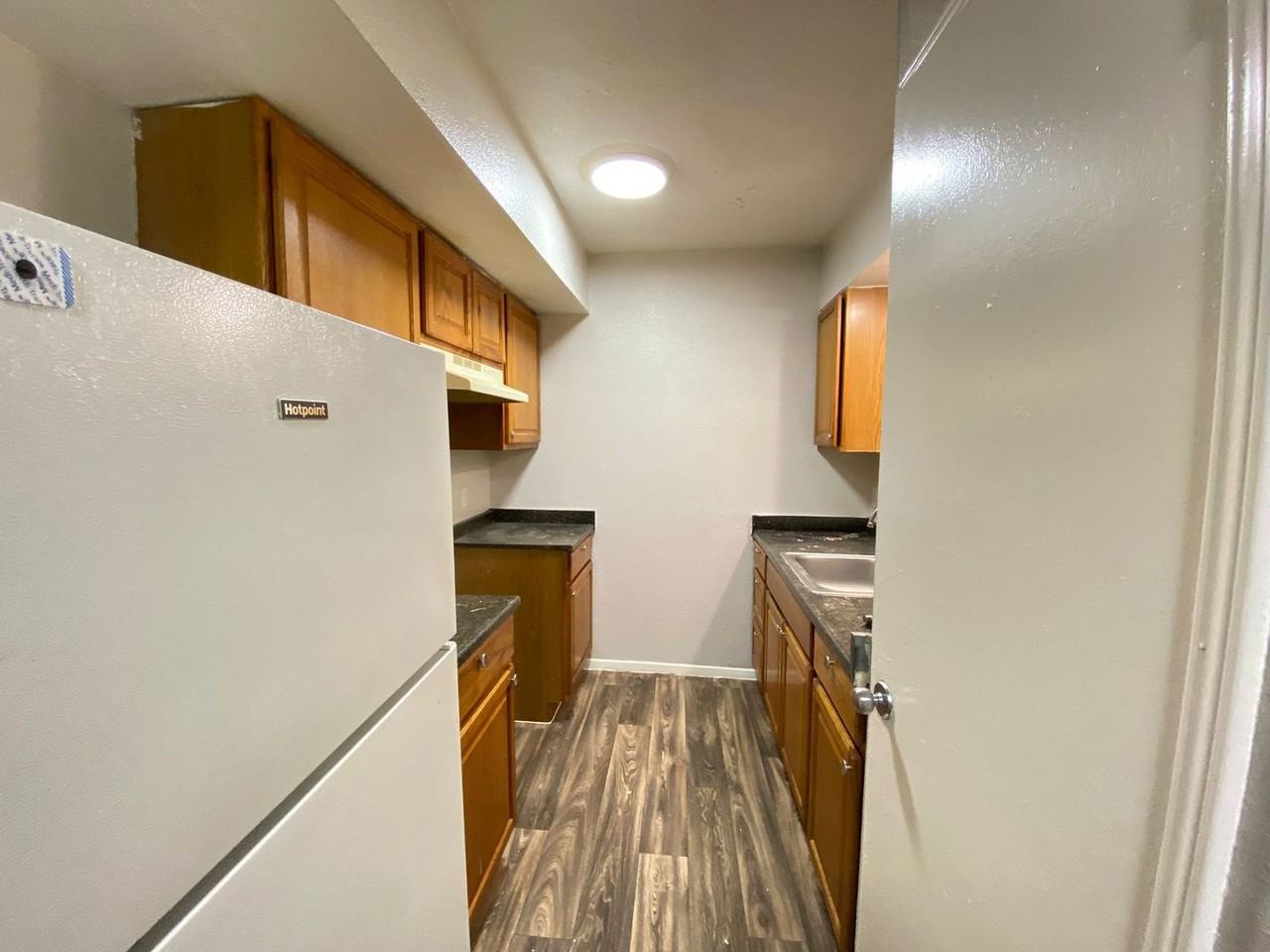 Allena Apartments - Photo 5 of 29