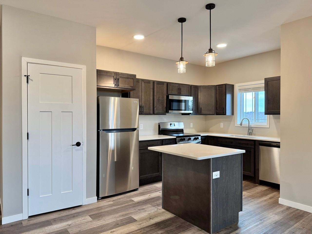 Welcome to Latitude 45! - Photo 5 of 41