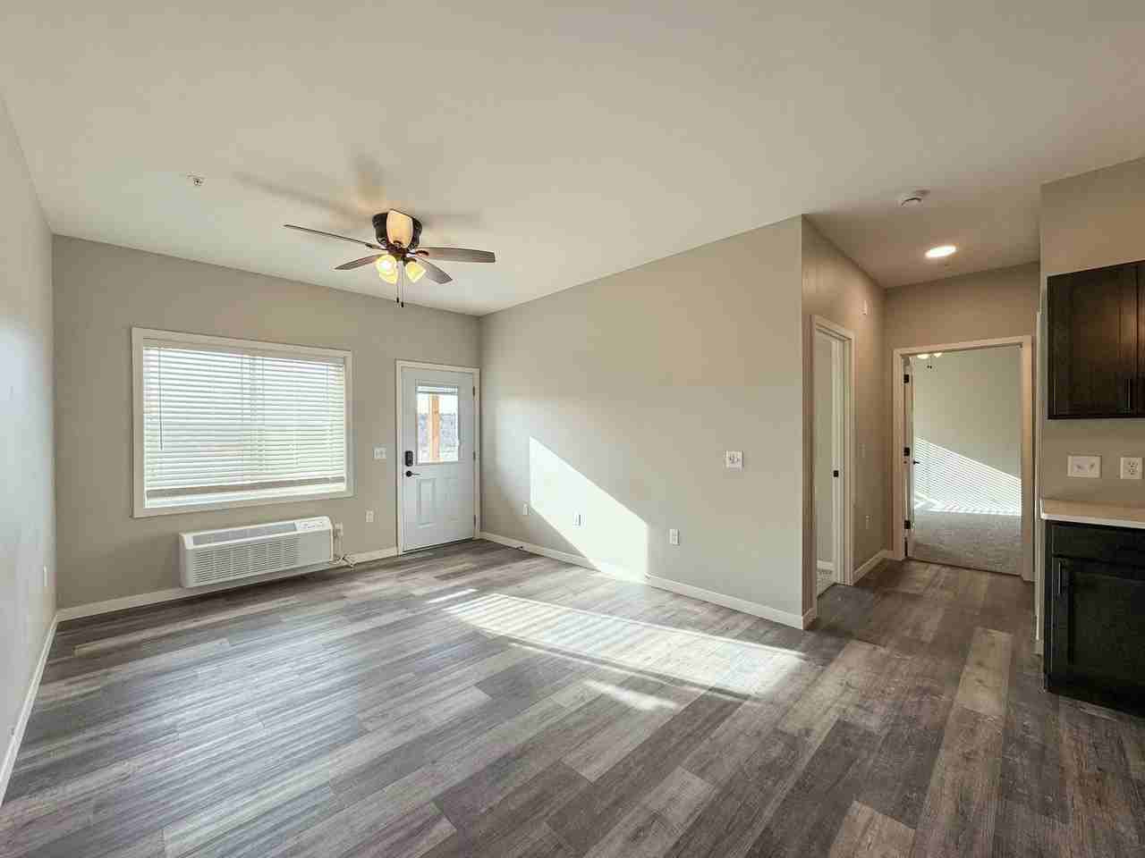 Latitude 45 - Photo 4 of 50