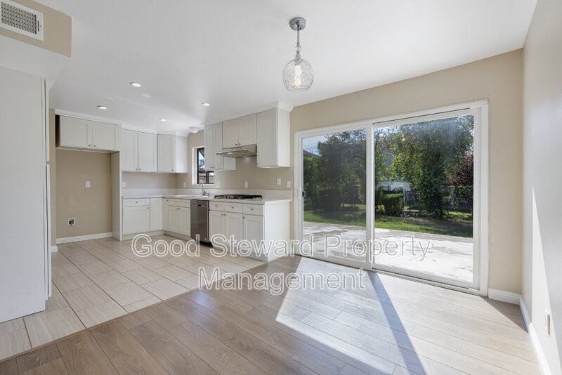 6485 Clovis Pl - Photo 5 of 28