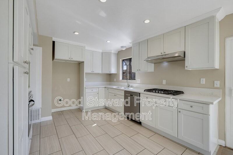 6485 Clovis Pl - Photo 7 of 28