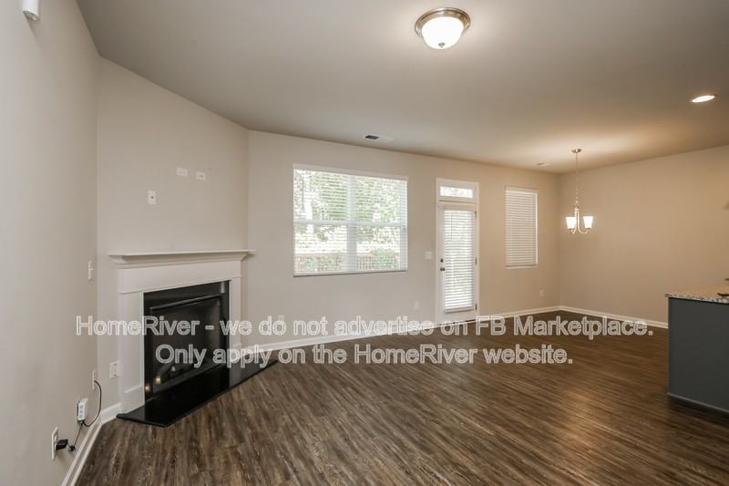 1067 Lear Dr - Photo 2 of 18