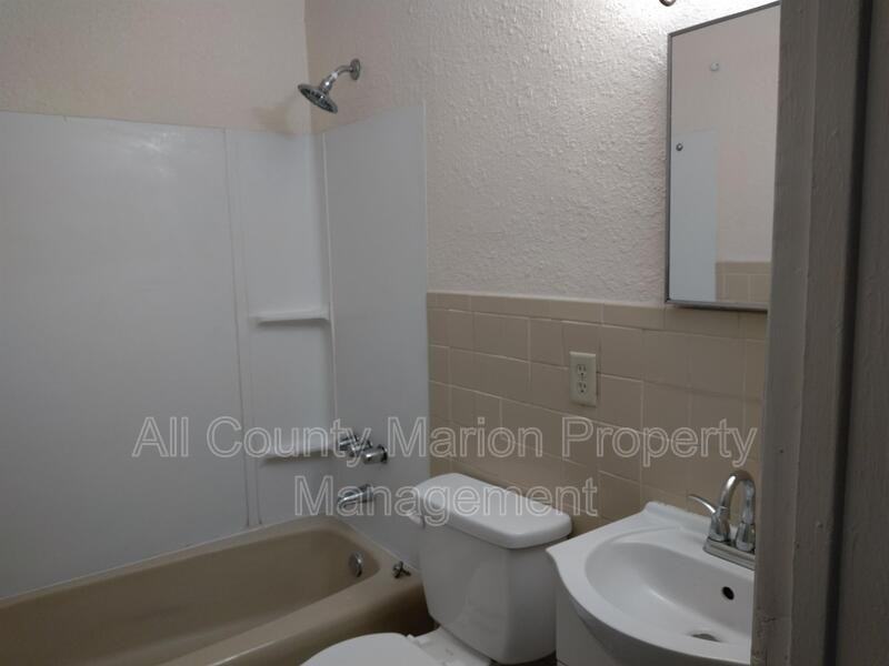 2026 Nw 14th St - Photo 5 of 9