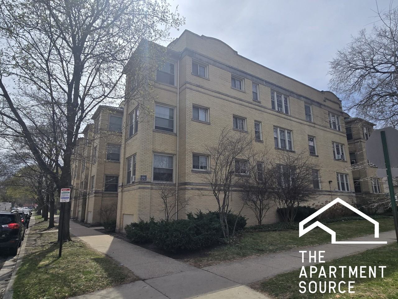 550 Elmwood Ave #1 - Photo 3 of 7