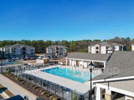 featured image of 250 Grove Cir #102