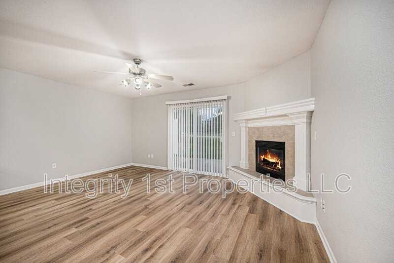 9111 N Dalton Ave #9115 - Photo 6 of 17