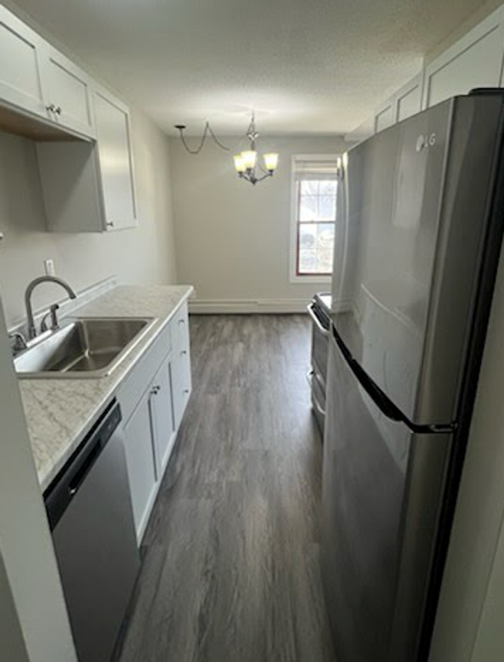 926 Westbrooke Way #8 - Photo 2 of 16