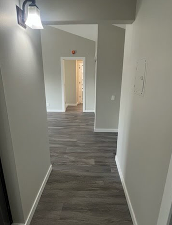 926 Westbrooke Way #8 - Photo 5 of 16