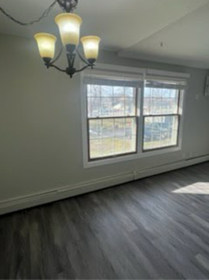 926 Westbrooke Way #8 - Photo 7 of 16